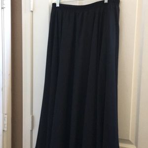 FINAL MARKDOWN Flowy ladies nah nah skirt medium